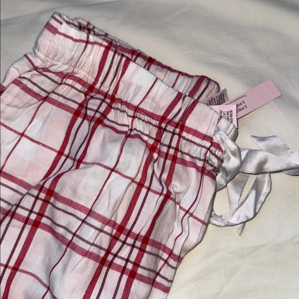 Victoria’s Secret woman’s Red and White Plaid Pajama Set size Small regular - Picture 4 of 6